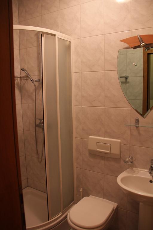 City Bridge Guest House Bihać Habitación foto